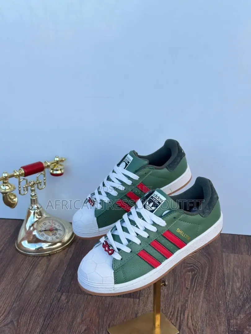 Adidas Superstar Sneakers