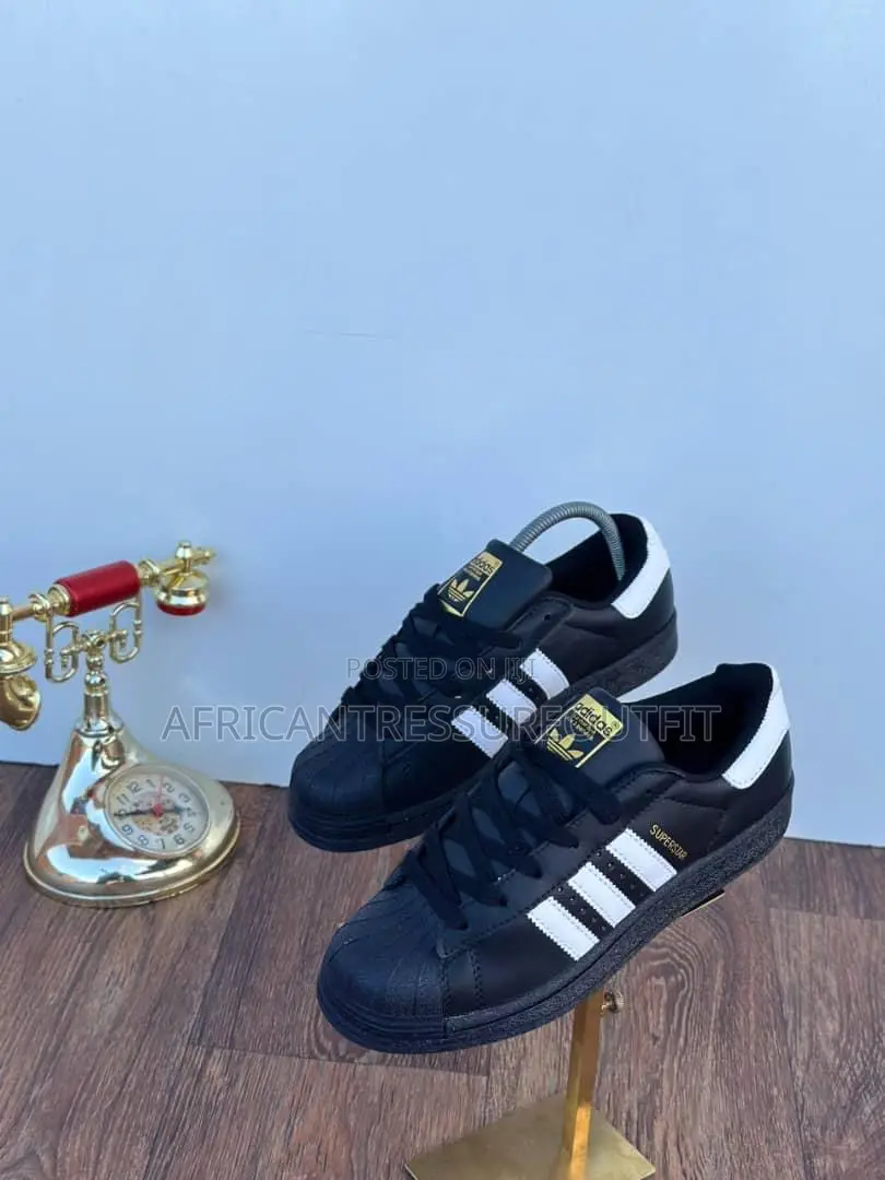 Adidas Superstar Sneakers