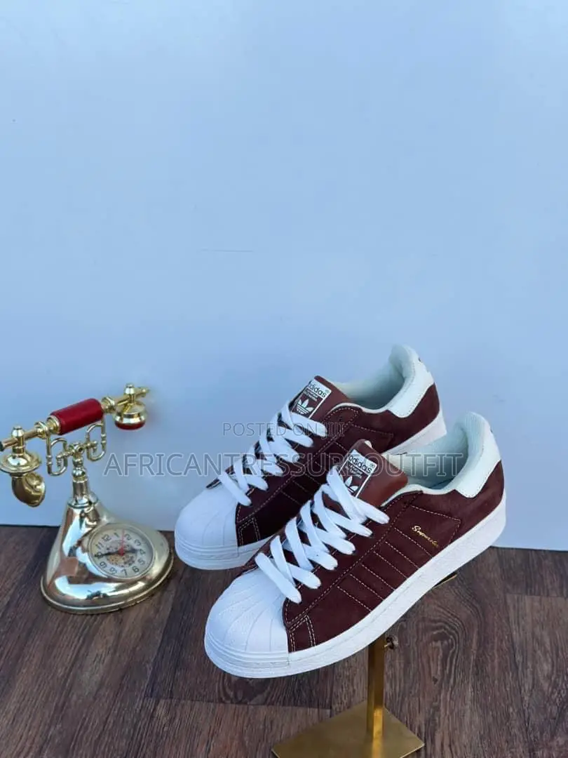 Adidas Superstar Sneakers