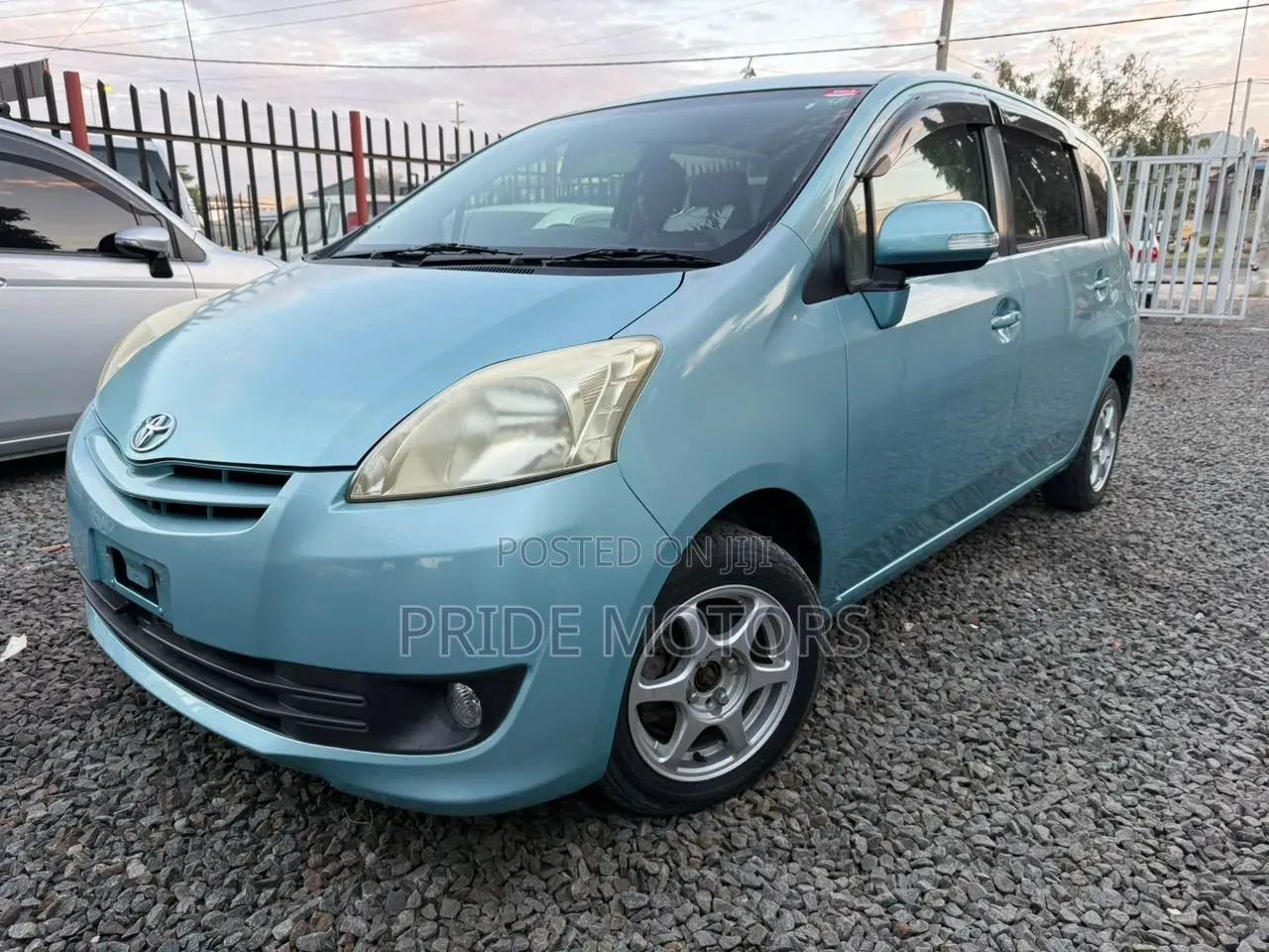 Toyota Passo Sette 2008 Blue