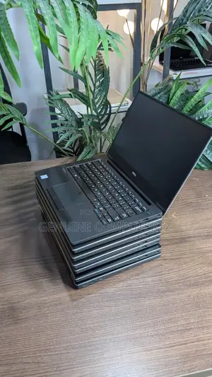 Laptop Dell Latitude 13 7370 8GB Intel Core M SSD 256GB