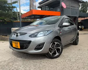 Mazda Demio 2014 Silver