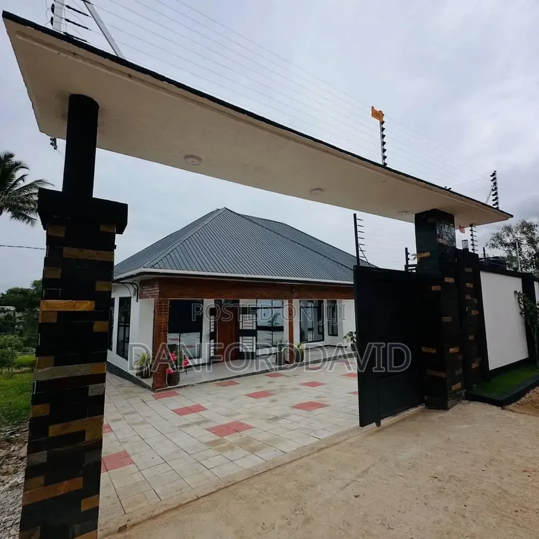 4bdrm House in Kahwa Real Estste, Goba for sale