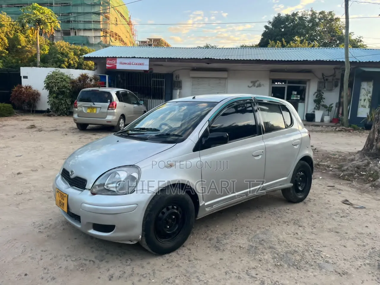 Toyota Vitz 2000 Silver