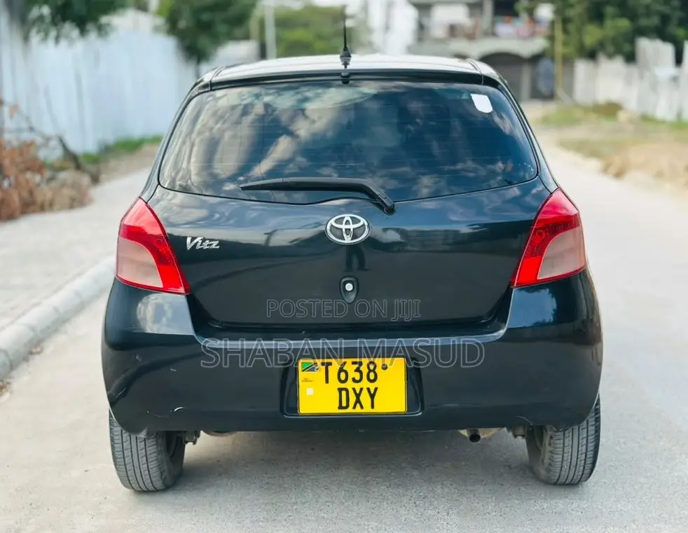Toyota Vitz 1.0 FWD 5dr 2006 Black