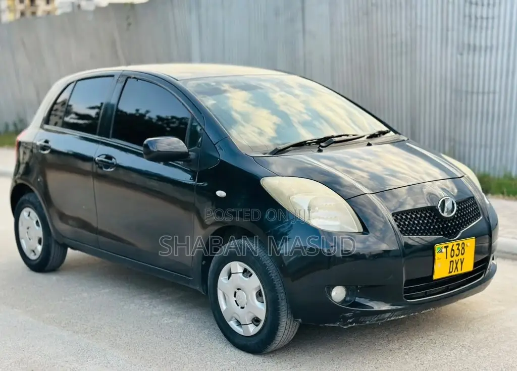 Toyota Vitz 1.0 FWD 5dr 2006 Black