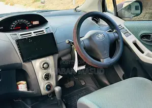 Toyota Vitz 1.0 FWD 5dr 2006 Black