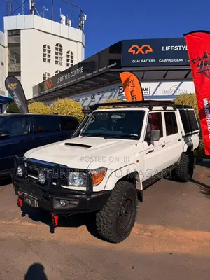 Toyota Land Cruiser 2018 White