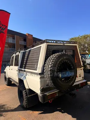 Toyota Land Cruiser 2018 White
