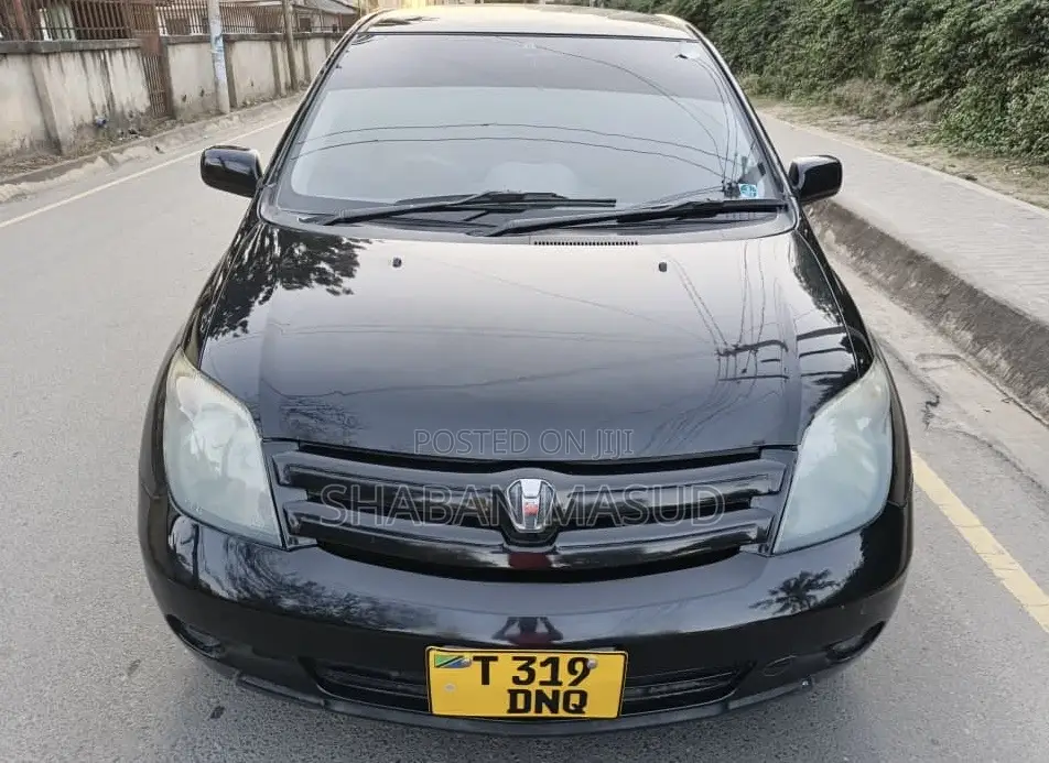 Toyota IST 2003 Black