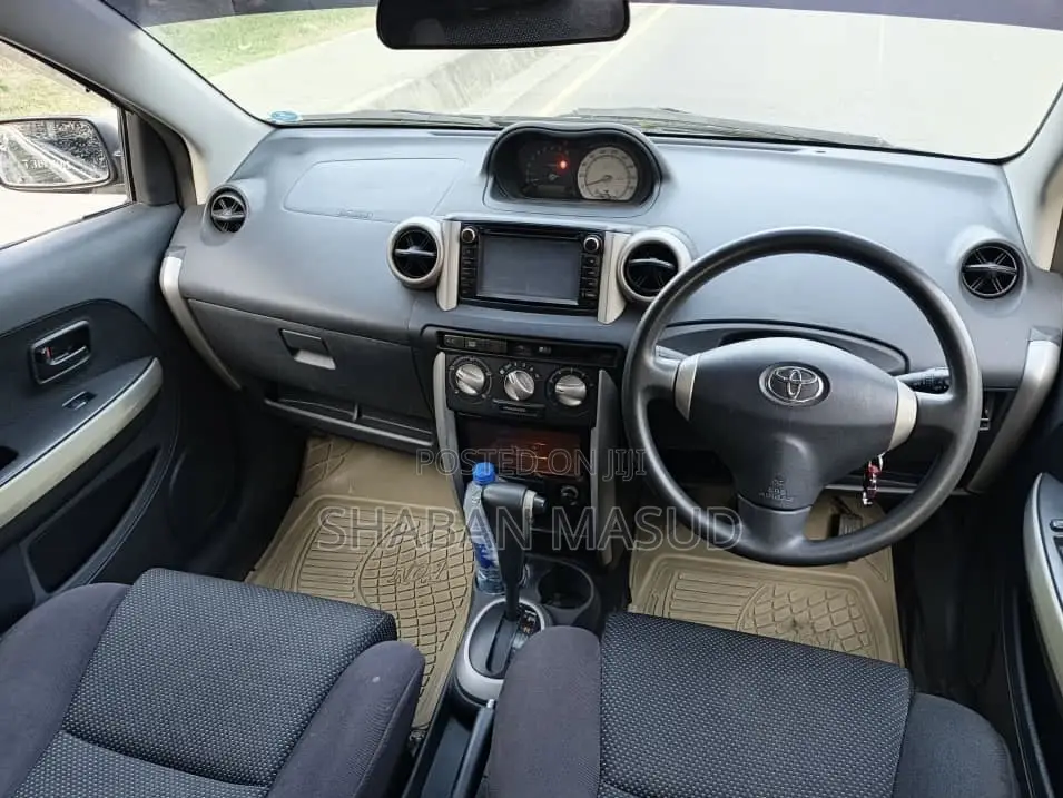 Toyota IST 2003 Black