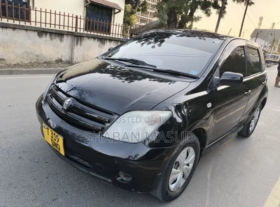 Toyota IST 2003 Black