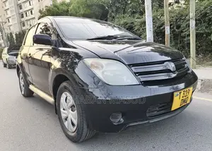 Toyota IST 2003 Black