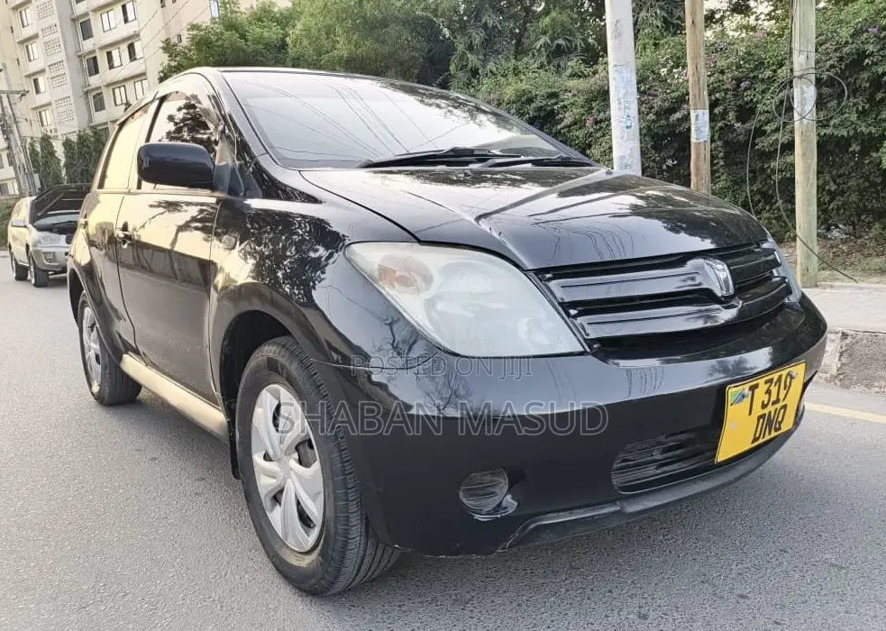 Toyota IST 2003 Black