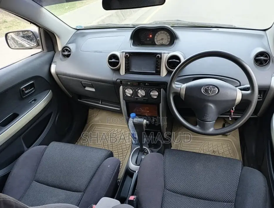 Toyota IST 2003 Black