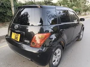Toyota IST 2003 Black