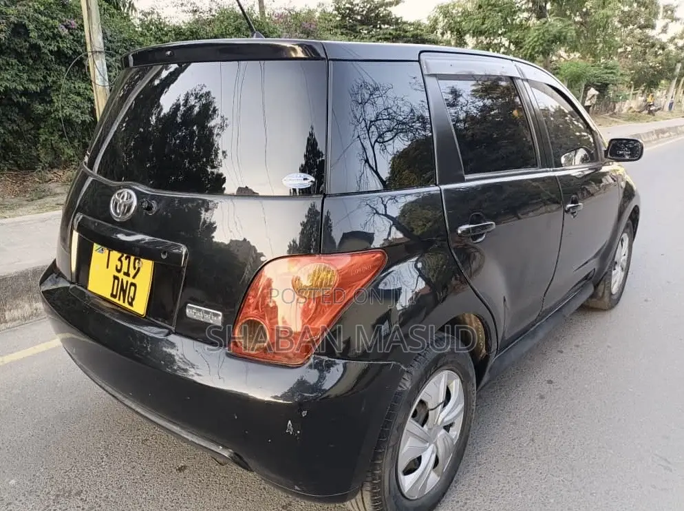 Toyota IST 2003 Black
