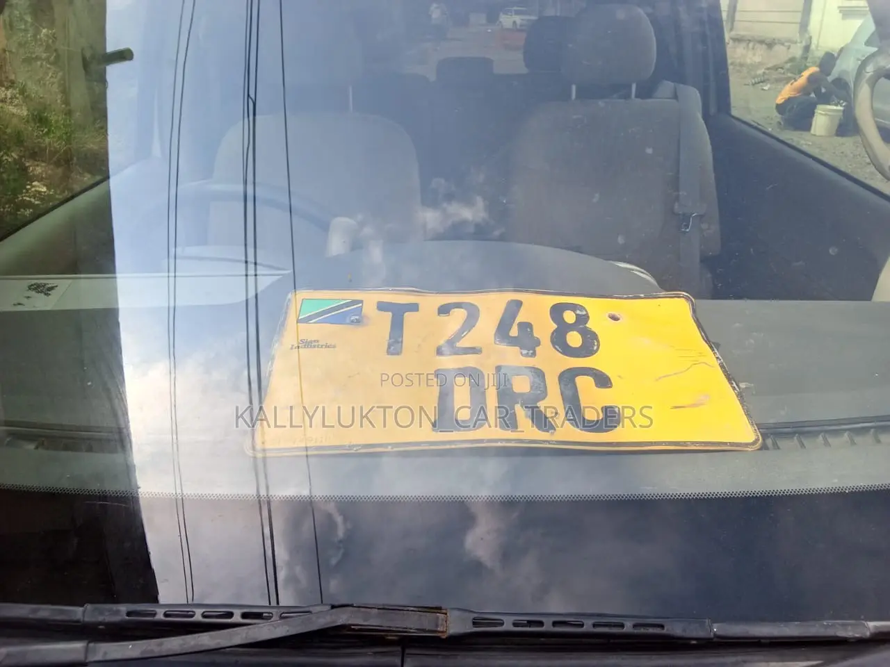 Toyota Porte 2005 Yellow