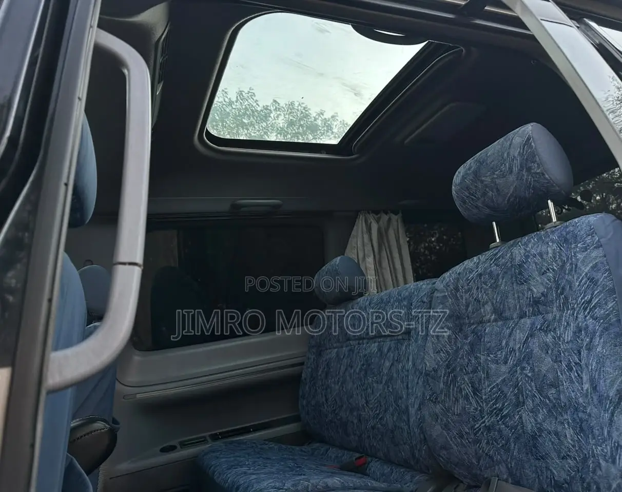 Toyota Noah 2001 Gray