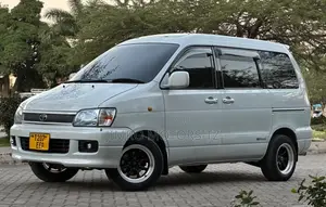 Toyota Noah 2001 Gray