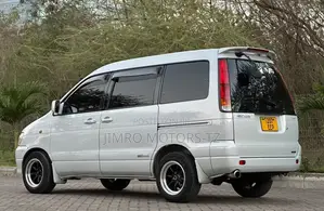 Toyota Noah 2001 Gray