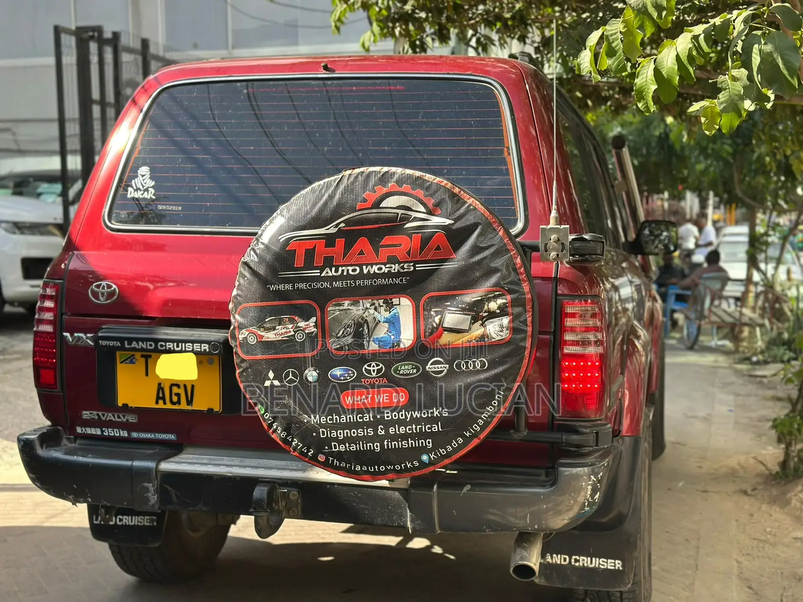Toyota Land Cruiser 1998 Red
