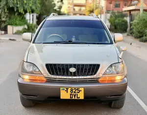 Toyota Harrier 2.2 16V 2002 Gold