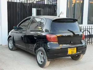 Toyota Vitz 2003 Black