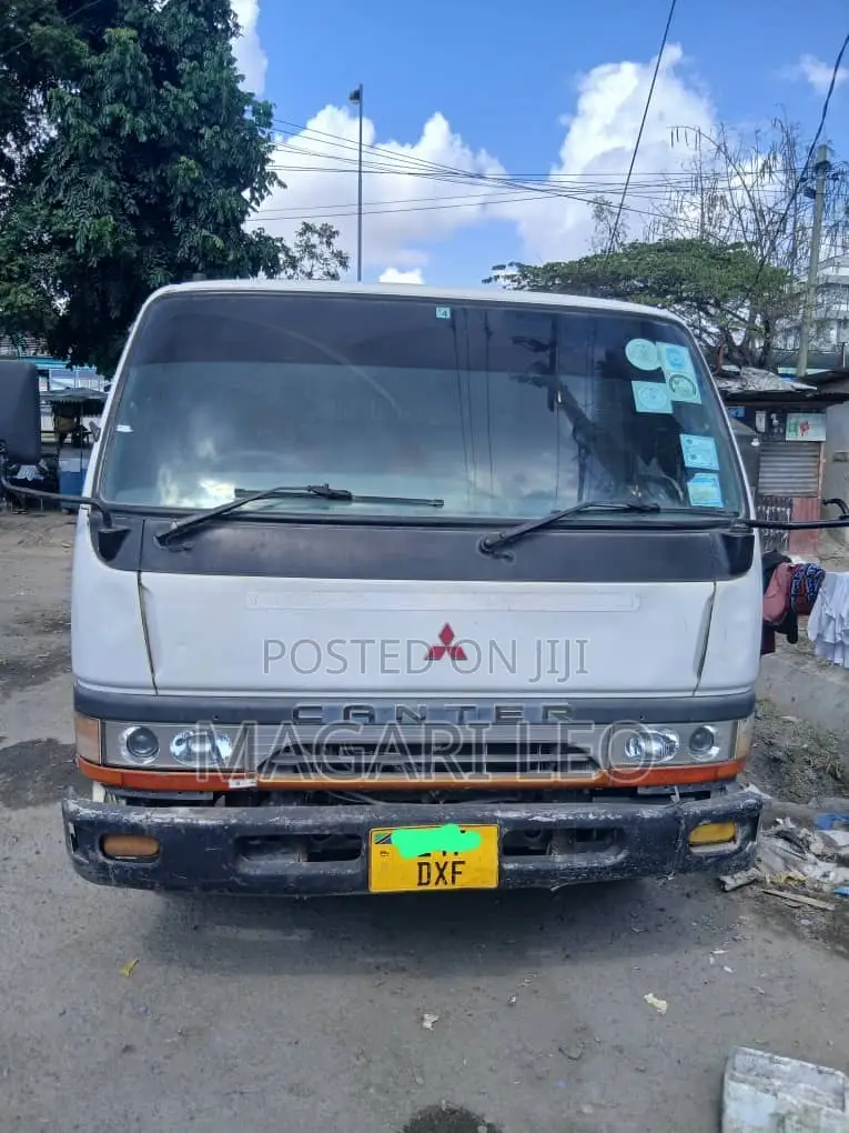 Mitsubishi Canter Tiper