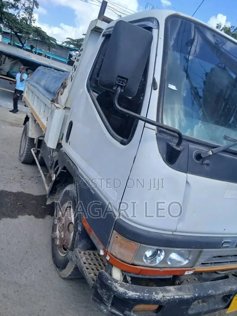 Mitsubishi Canter Tiper