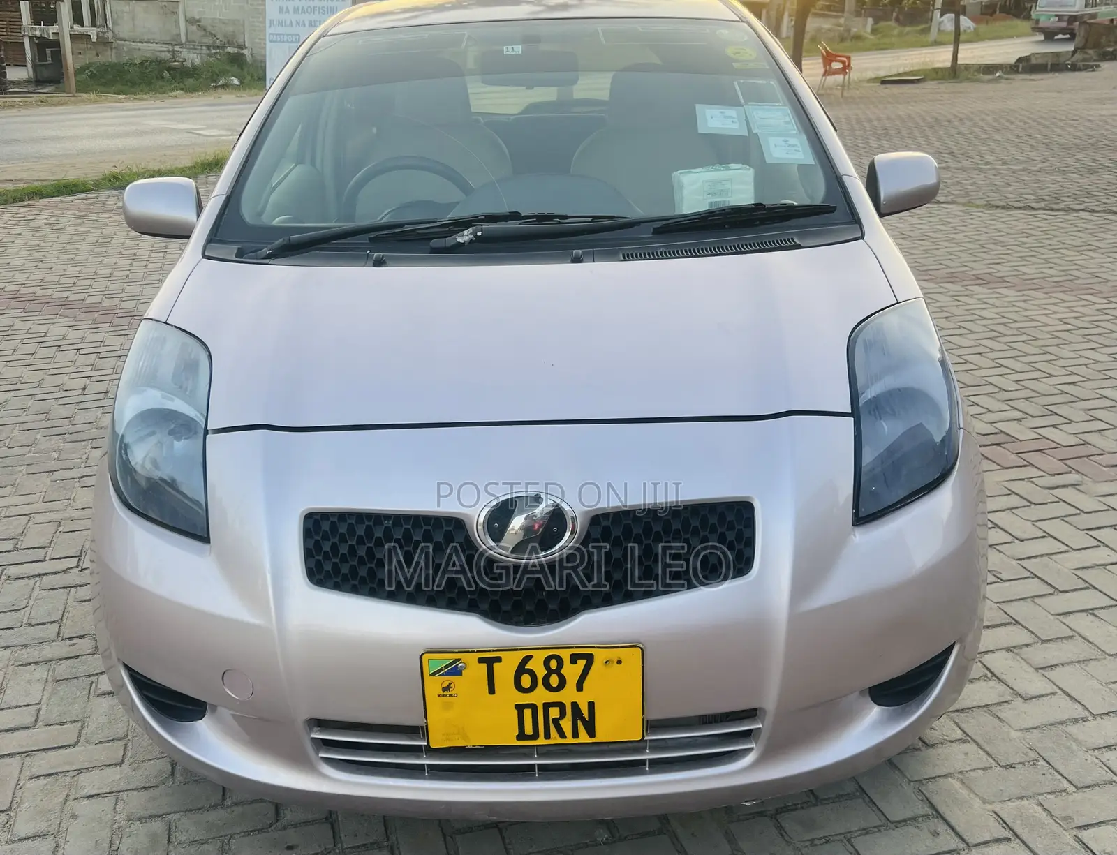 Toyota Vitz 1.5 FWD 5dr 2006 Pink
