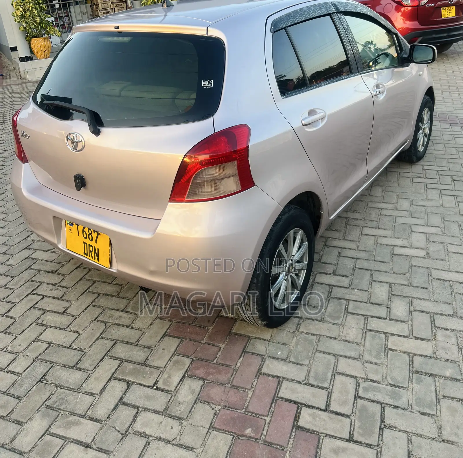 Toyota Vitz 1.5 FWD 5dr 2006 Pink