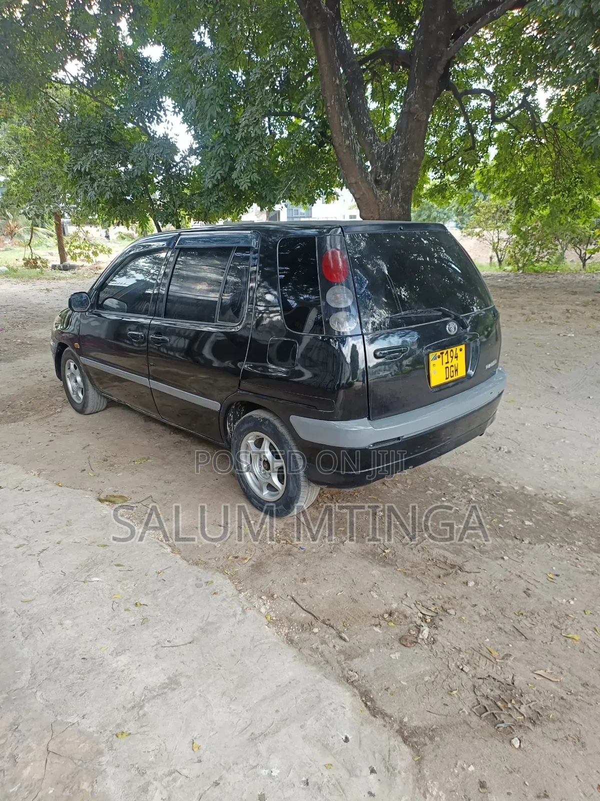 Toyota Raum 2002 Black