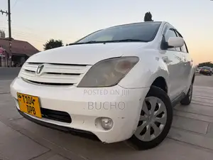 Toyota IST 2004 White