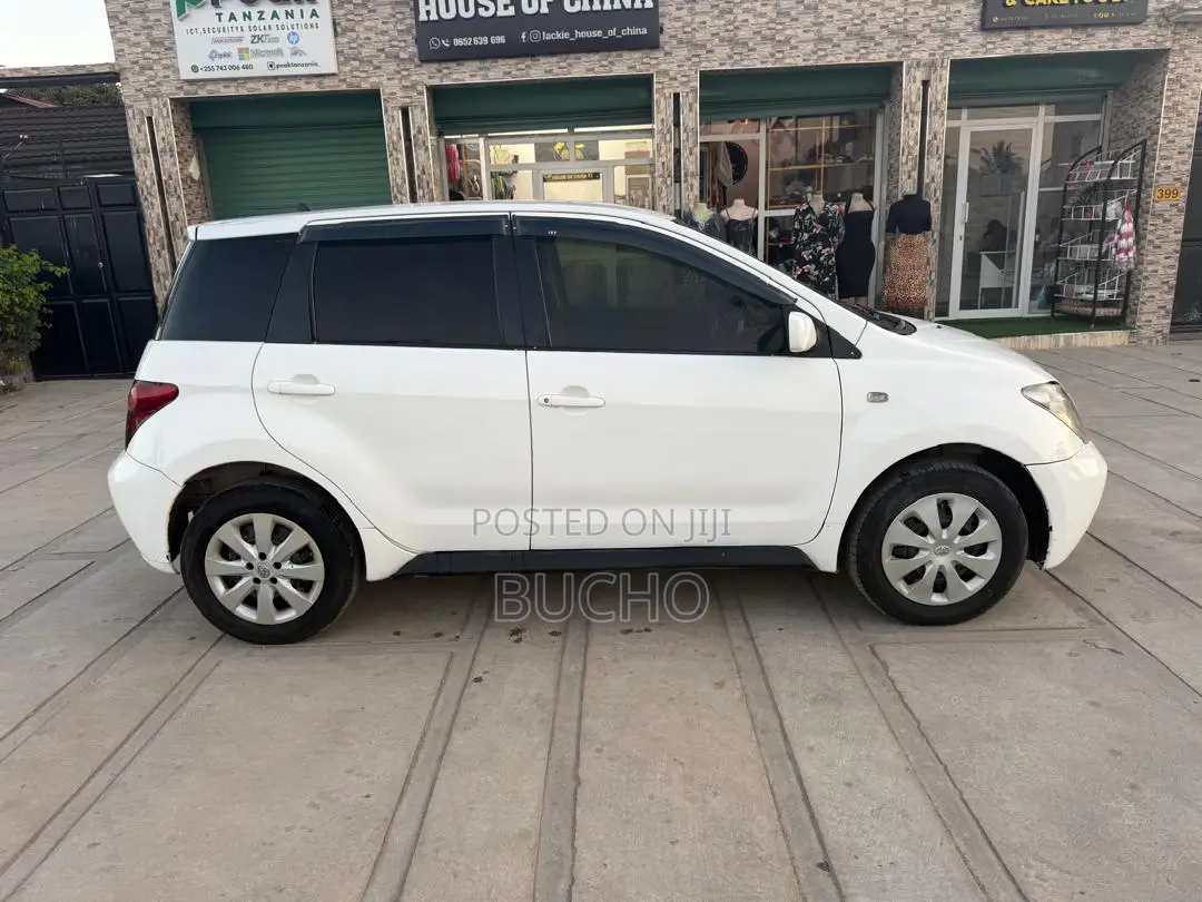 Toyota IST 2004 White