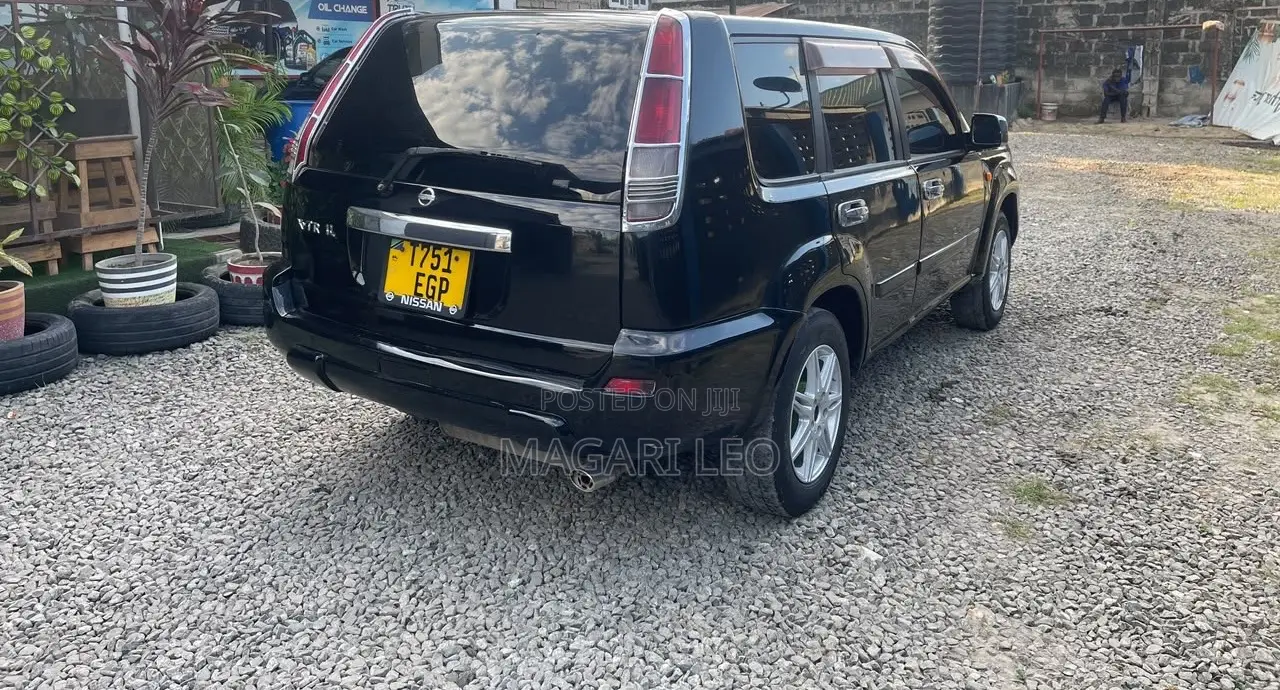 Nissan X-Trail 2.0 2005 Black