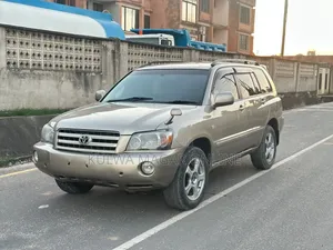 Toyota Kluger 2004 Silver