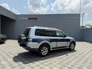 Mitsubishi Pajero 2007 Blue