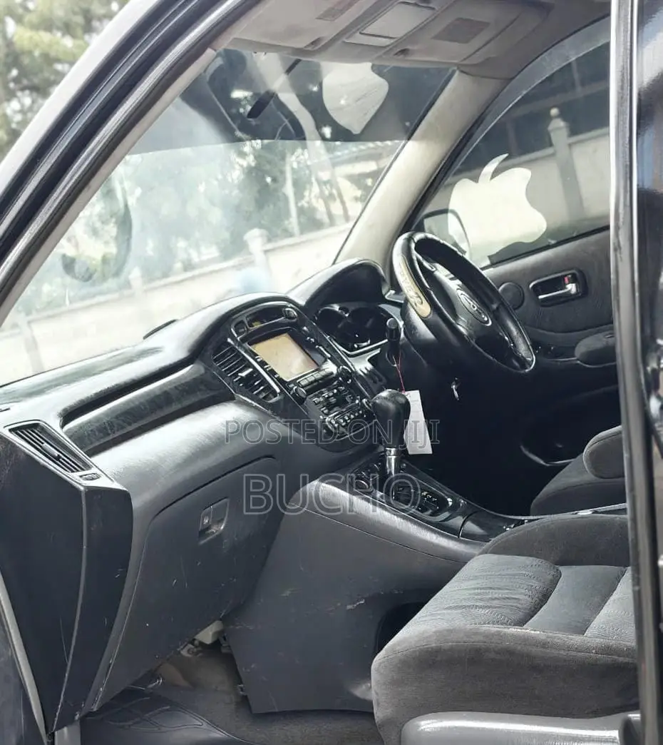 Toyota Kluger 2004 Black