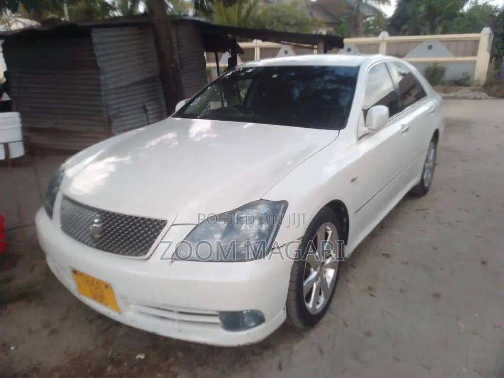 Toyota Crown 2004 Pearl