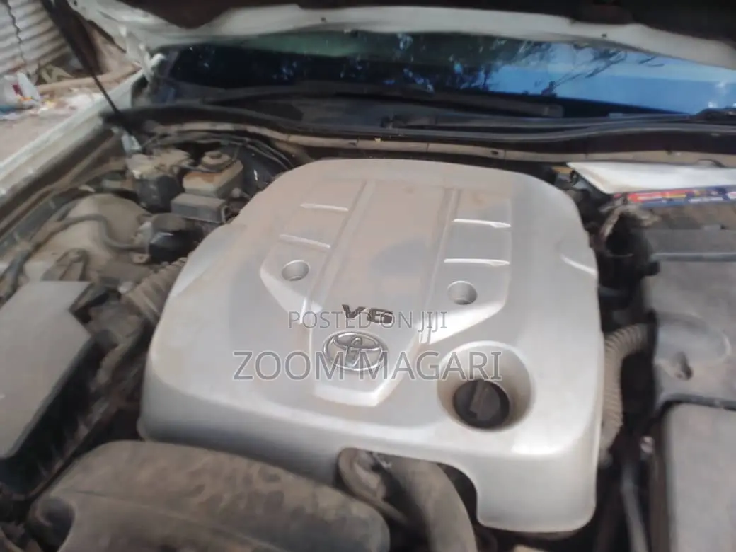 Toyota Crown 2004 Pearl