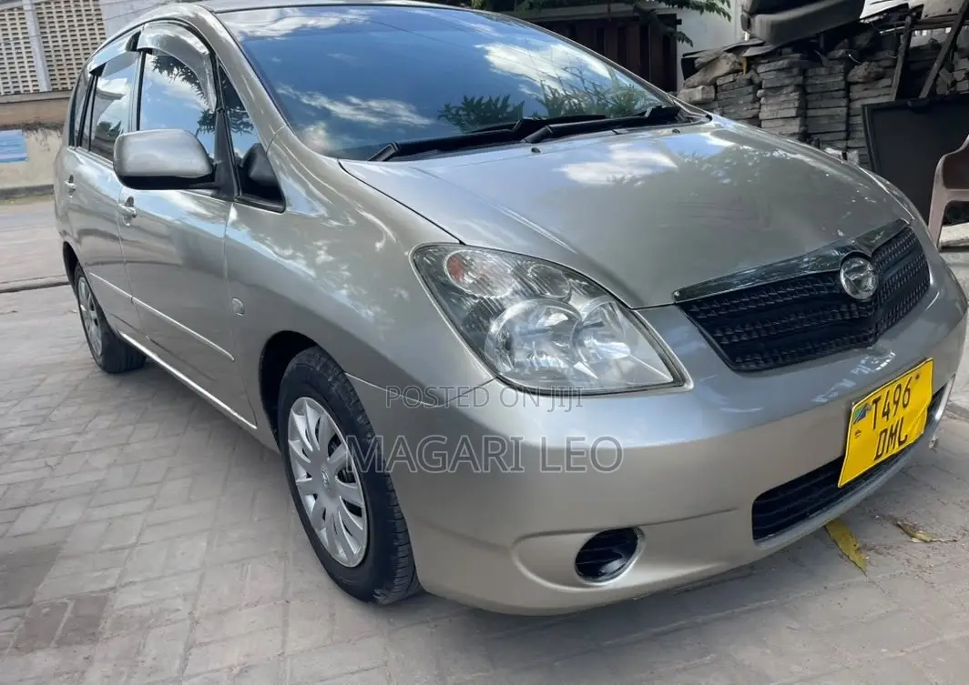 Toyota Corolla Spacio 1.5 X 2005 Gold