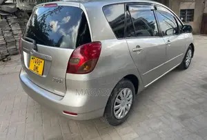 Toyota Corolla Spacio 1.5 X 2005 Gold