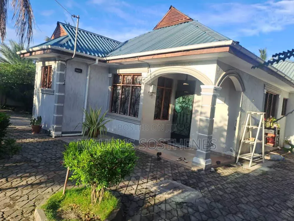3bdrm House in Machimbo, Kitunda for sale
