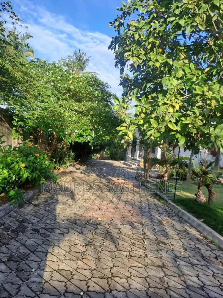 3bdrm House in Machimbo, Kitunda for sale