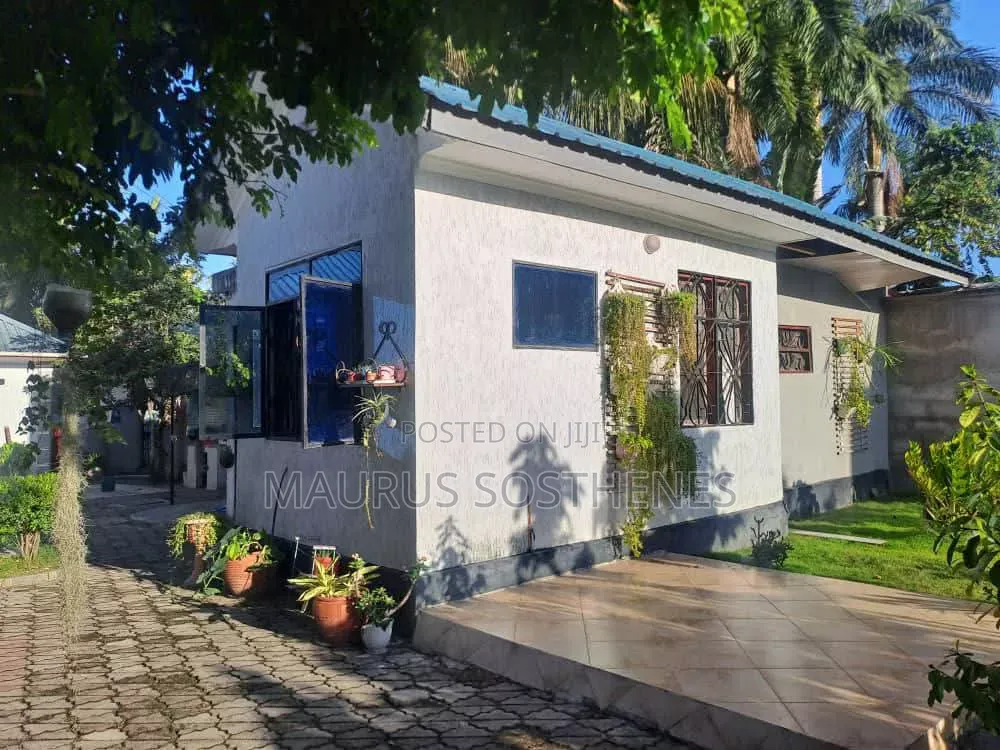 3bdrm House in Machimbo, Kitunda for sale