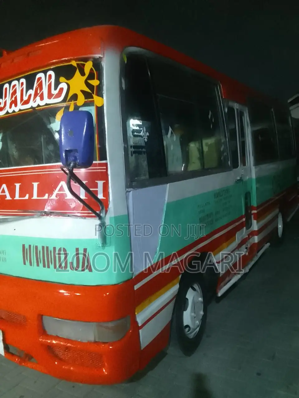 Nissan Civilian 2000 Red