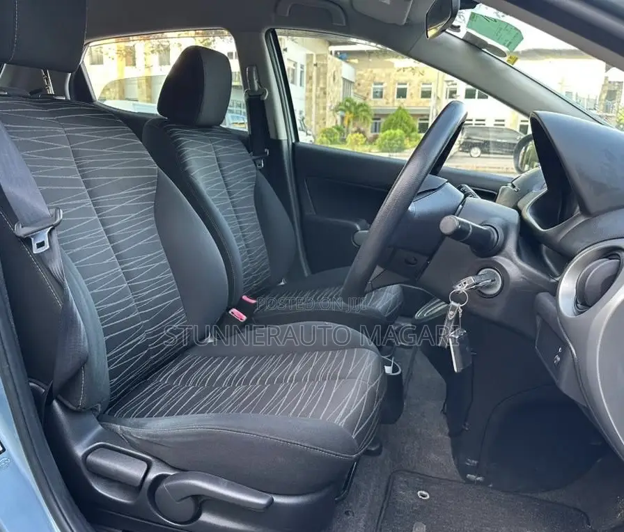 Mazda Demio 2009 Blue