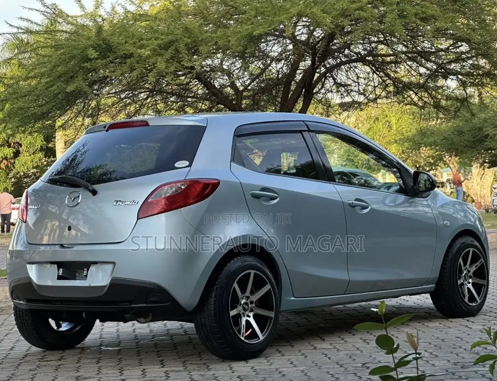 Mazda Demio 2009 Blue