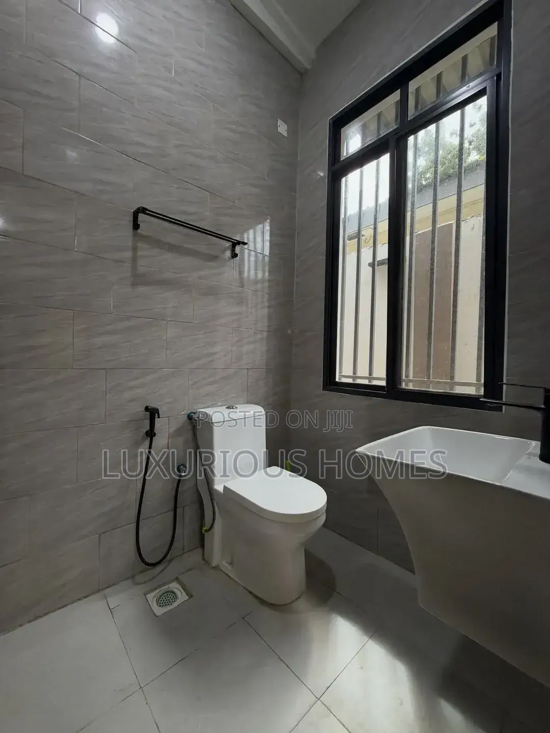 2bdrm House in Oyster Bay for rent